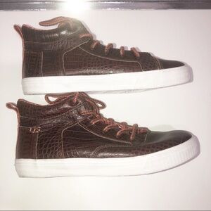 NWOT Toms Camila croc embossed leather high top.